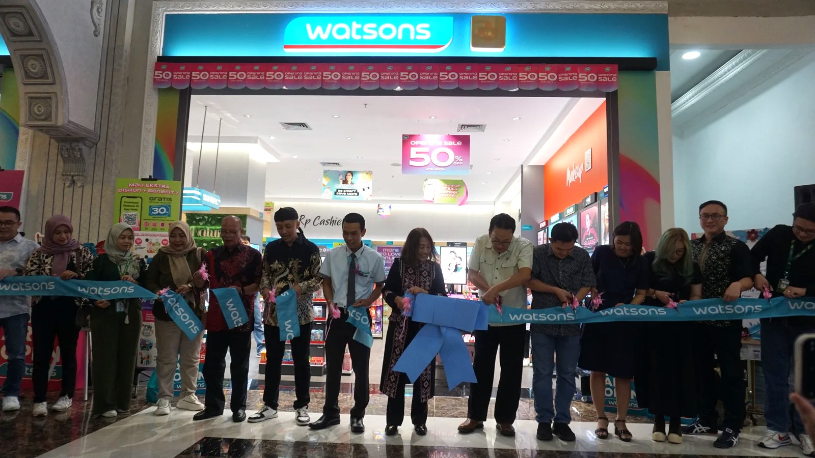 GRAND OPENING WATSONS : WATSONS DI JCM HADIRKAN PENGALAMAN BELANJA ONLINE PLUS OFFLINE