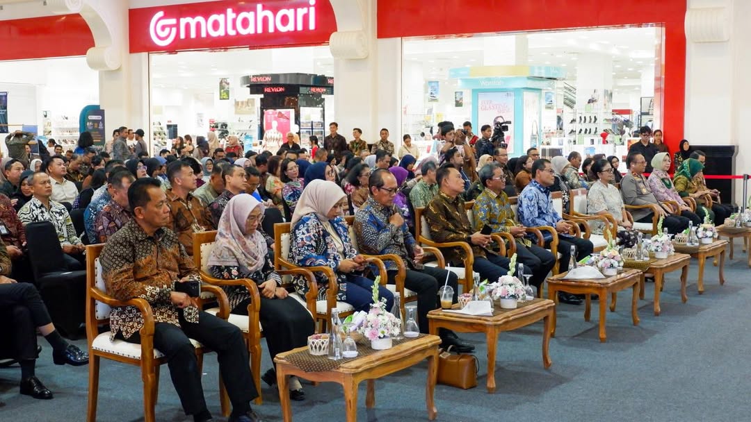 GREBEK UMKM & PASAR KANGEN RESMI DIBUKA, HADIRKAN RAGAM PRODUK UNGGULAN UMKM DAN JAJANAN TRADISIONAL NUSANTARA